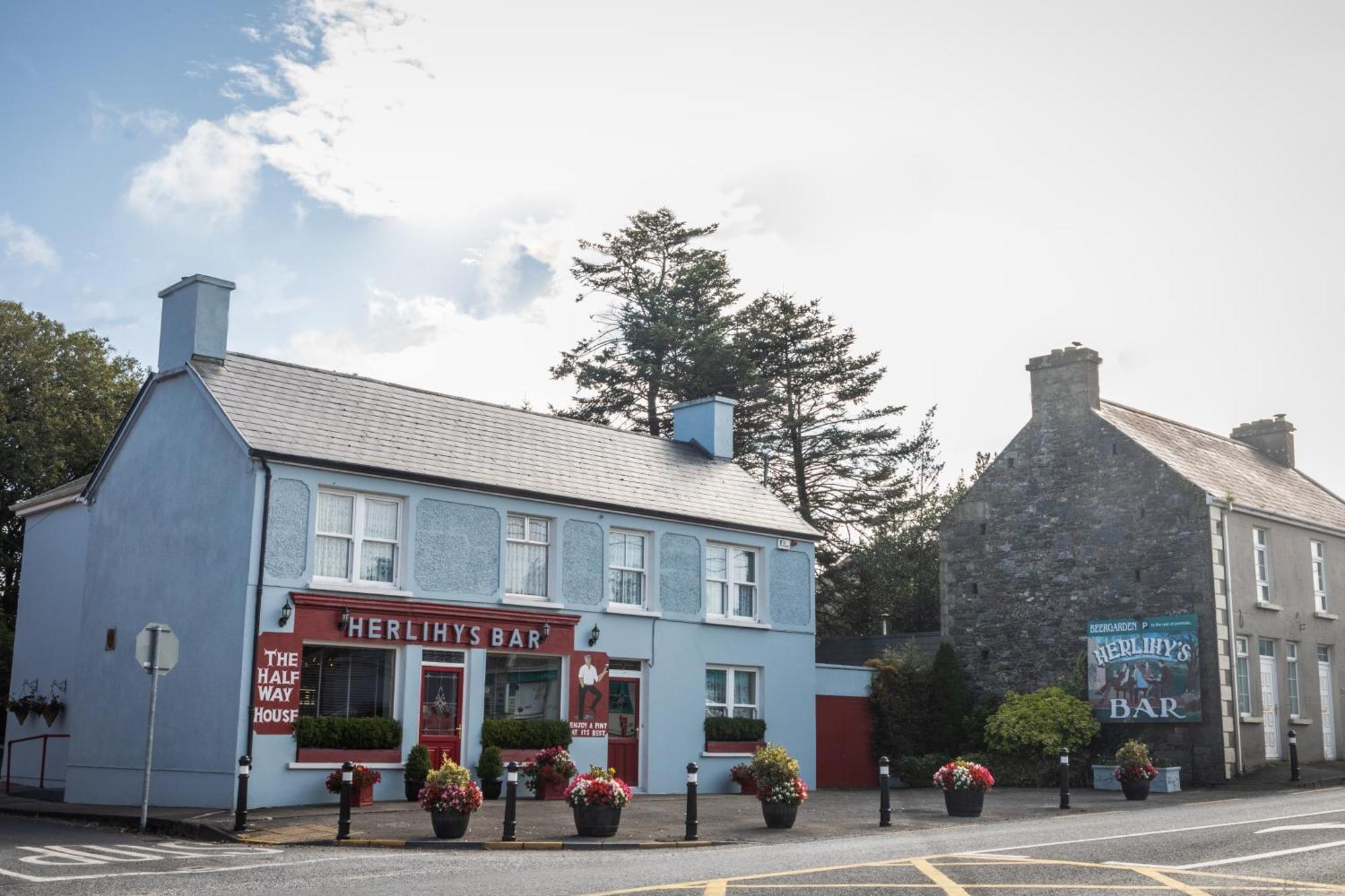 Herlihy'S, Half-Way-House Farranfore 外观 照片