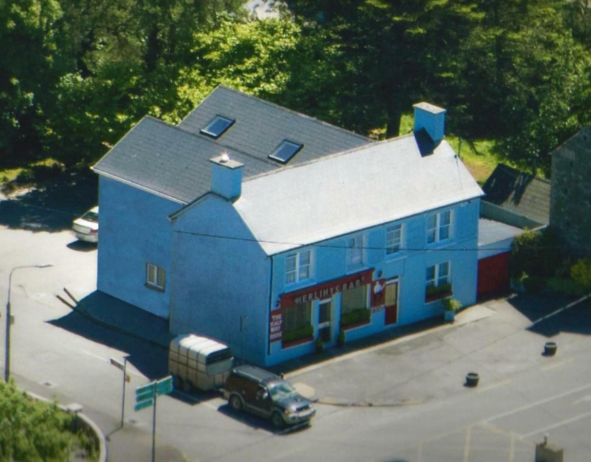 Herlihy'S, Half-Way-House Farranfore 外观 照片