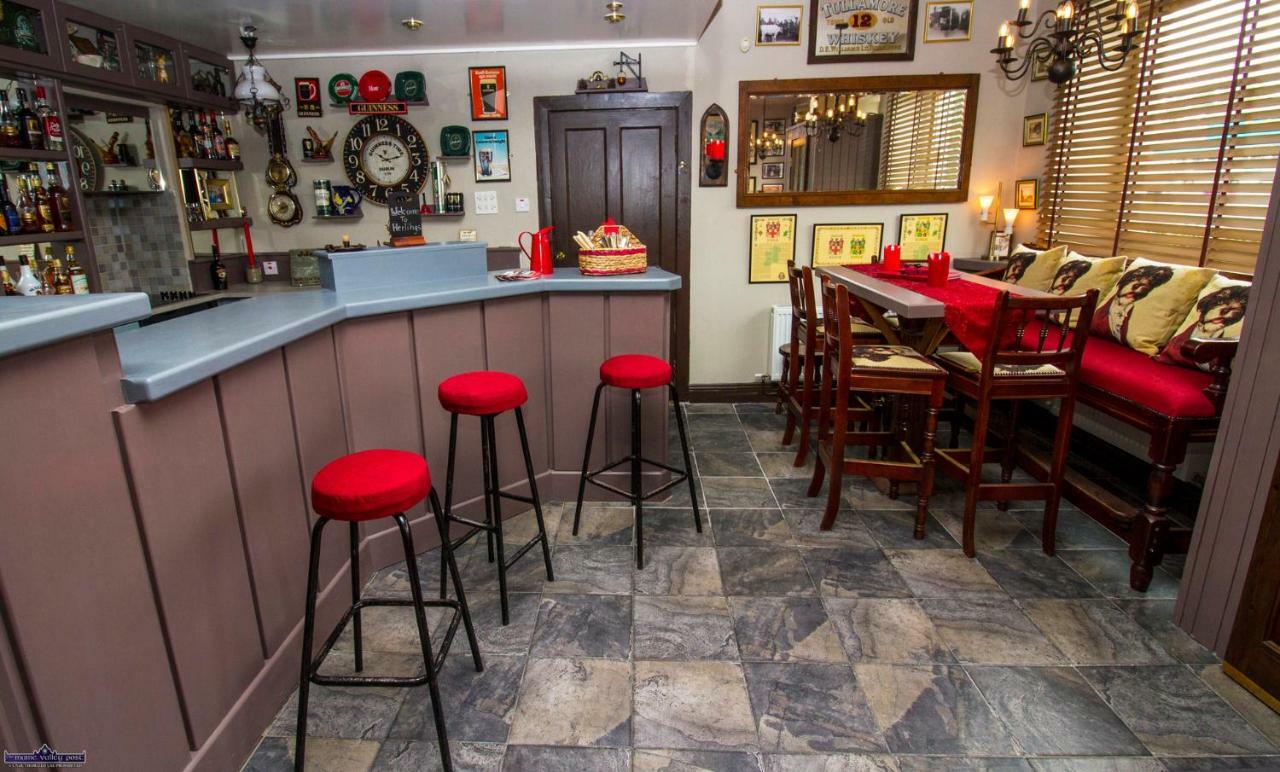 Herlihy'S, Half-Way-House Farranfore 外观 照片